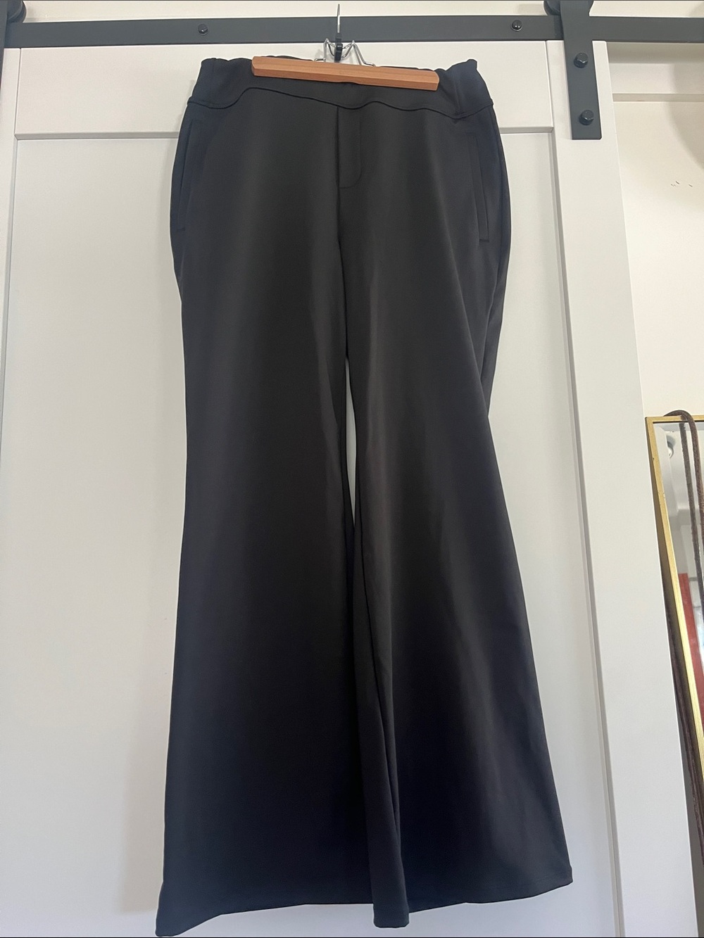 HALARA Black Wide-Leg Women's Pants
